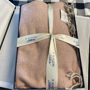 Il Maestro Italiano Pink Blanket